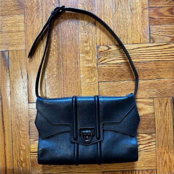 Reece Hudson Black Leather Shoulder Bag with adjustable removable strap - Picture 2 of 10